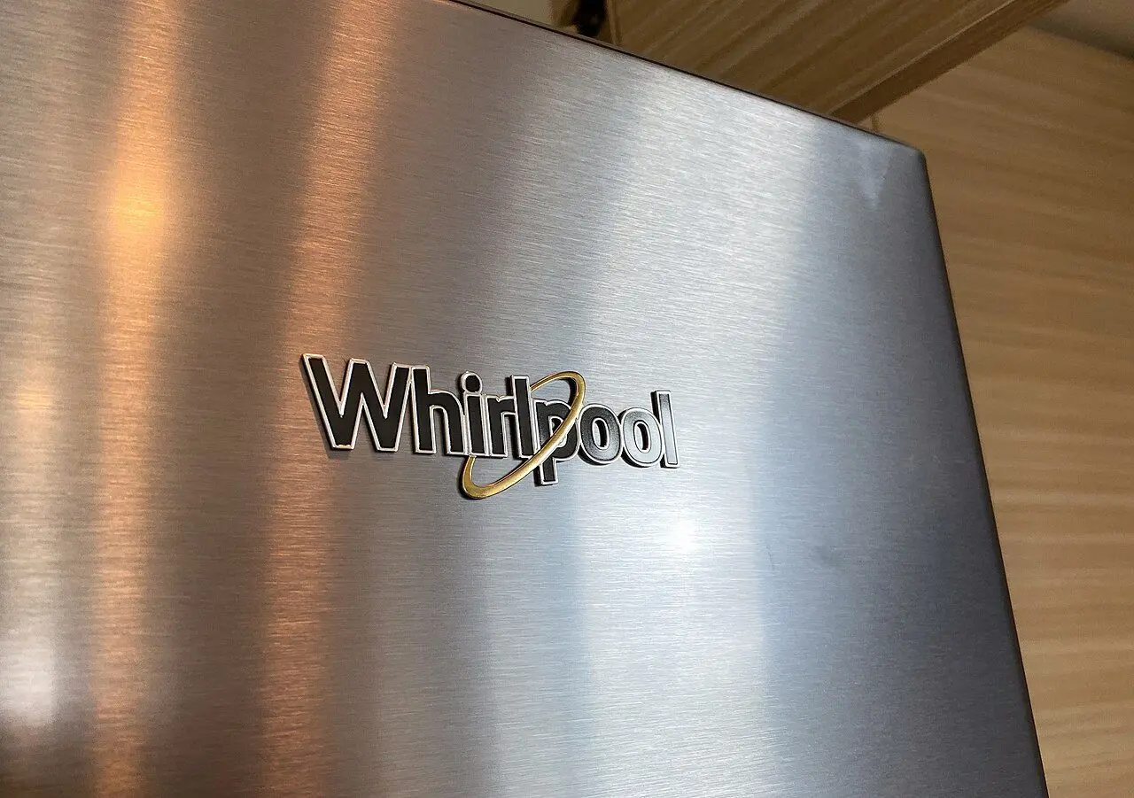 Whirlpool Fridge — photo 1 of 2