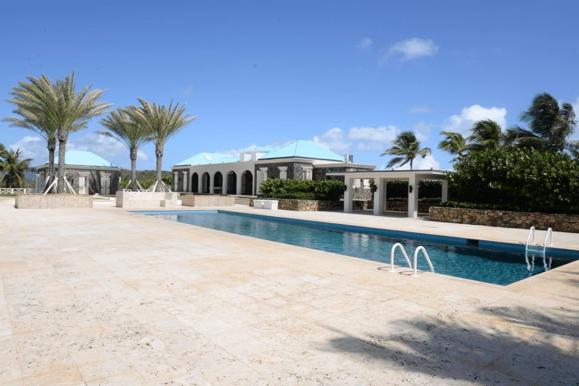 Sunlit 2-Bedroom Apartment Close to the Corniche