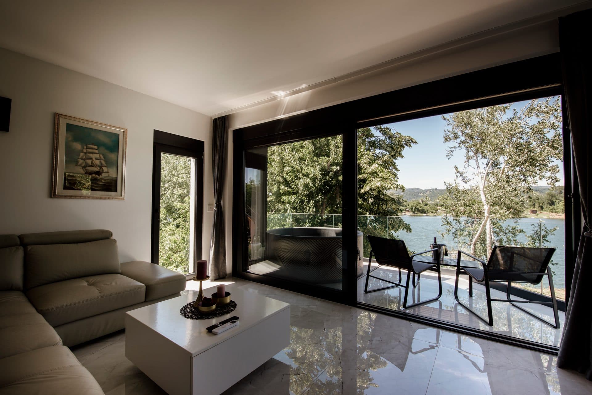 Charming 4-Bedroom House with Olive Trees