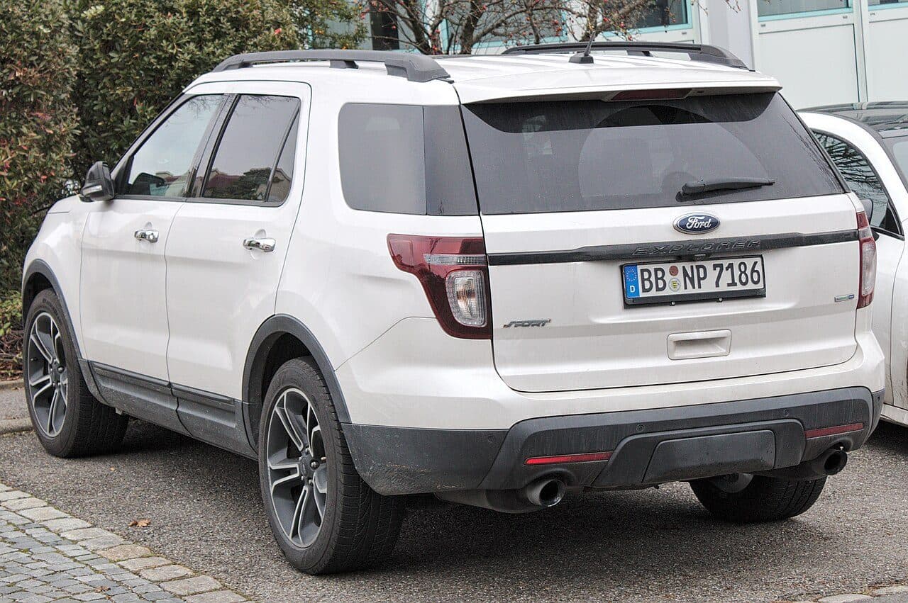 2019 Ford Edge — photo 1 of 2